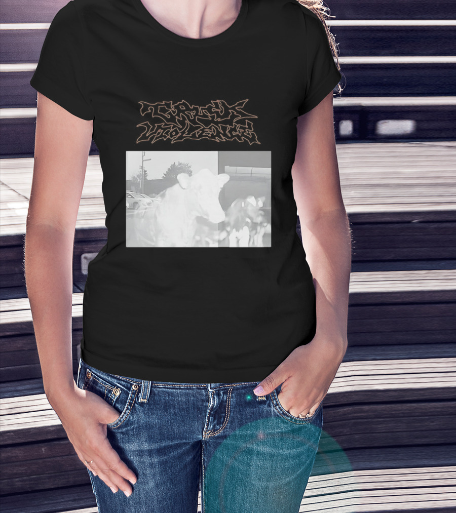 Truck Stop Violence Cow Photo Retro Style Casual Wear T-Shirt