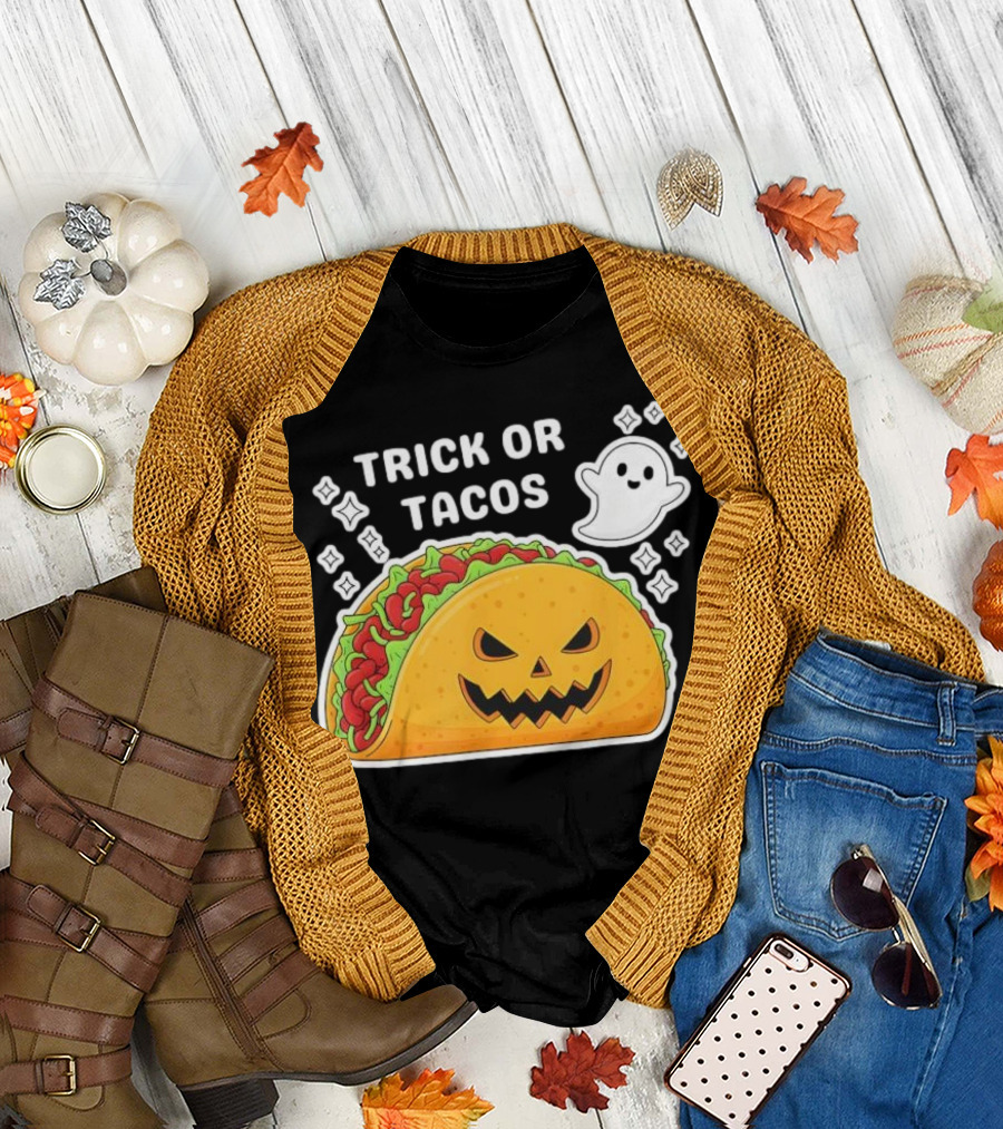 Trick or Tacos Spooky Jack-o-lantern Halloween Mexican Food T-Shirt