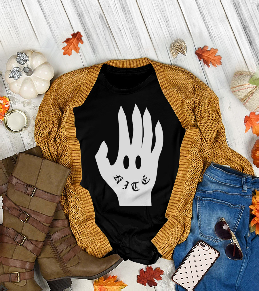 Kite Smile Hand By Stefan Fält T-Shirt