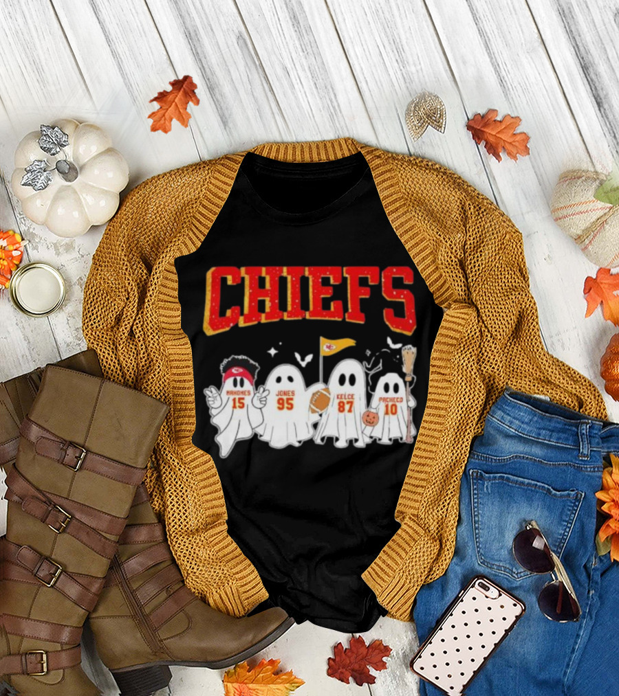Kansas City Chiefs Halloween Mahomes Jones Kelce Pacheco Ghosts T-Shirt