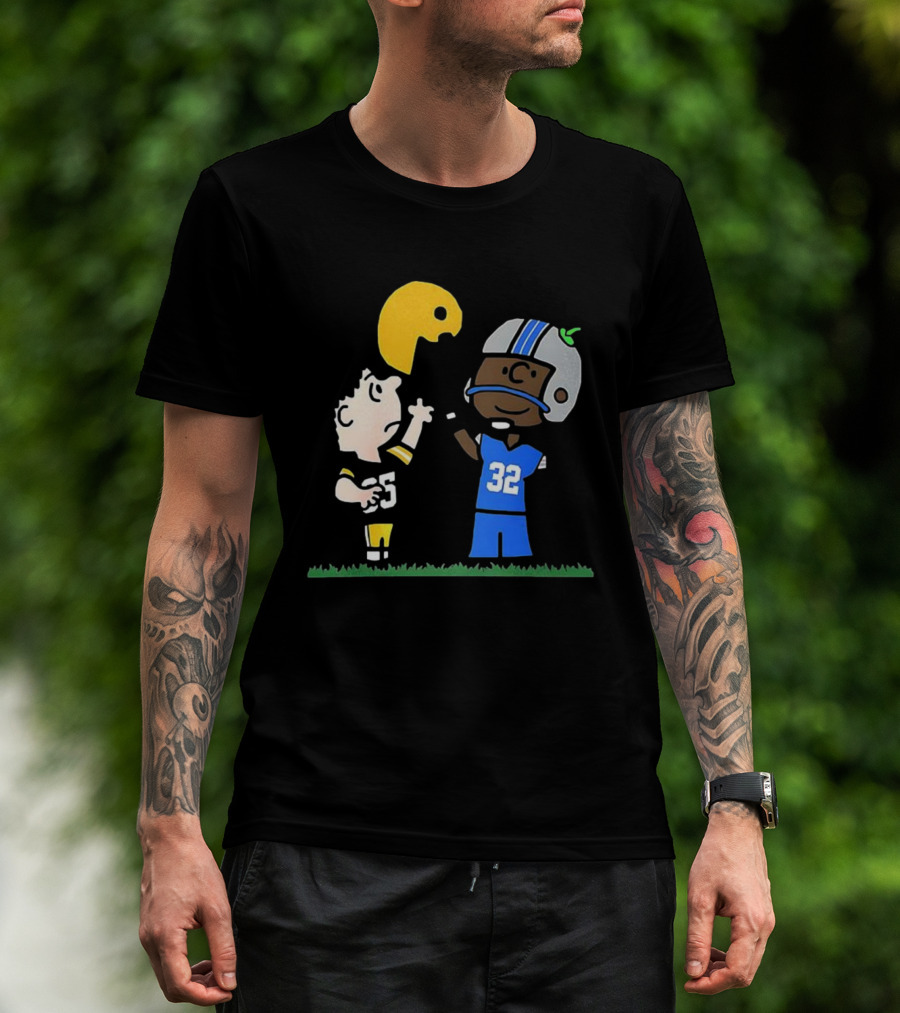 Green Bay Packers Vs Detroit Lions Peanuts Cartoon Lucy Charlie Brown Football T-Shirt