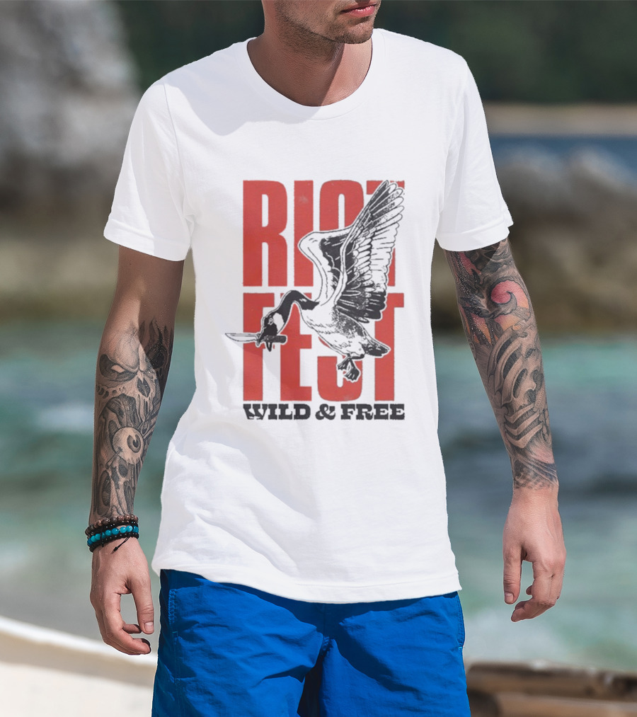 Riot Fest Wild And Free Goose Knife Iconic Design T-Shirt