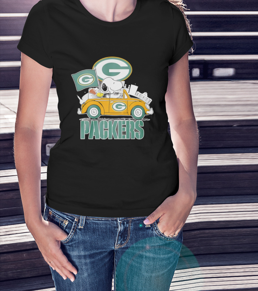 Green Bay Packers Snoopy Woodstock Driving Car Football Fan Art T-Shirt
