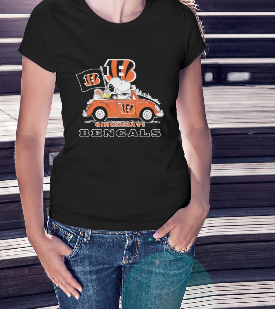 Peanuts Cincinnati Bengals Snoopy Driving Car Welcome To The Pound T-Shirt