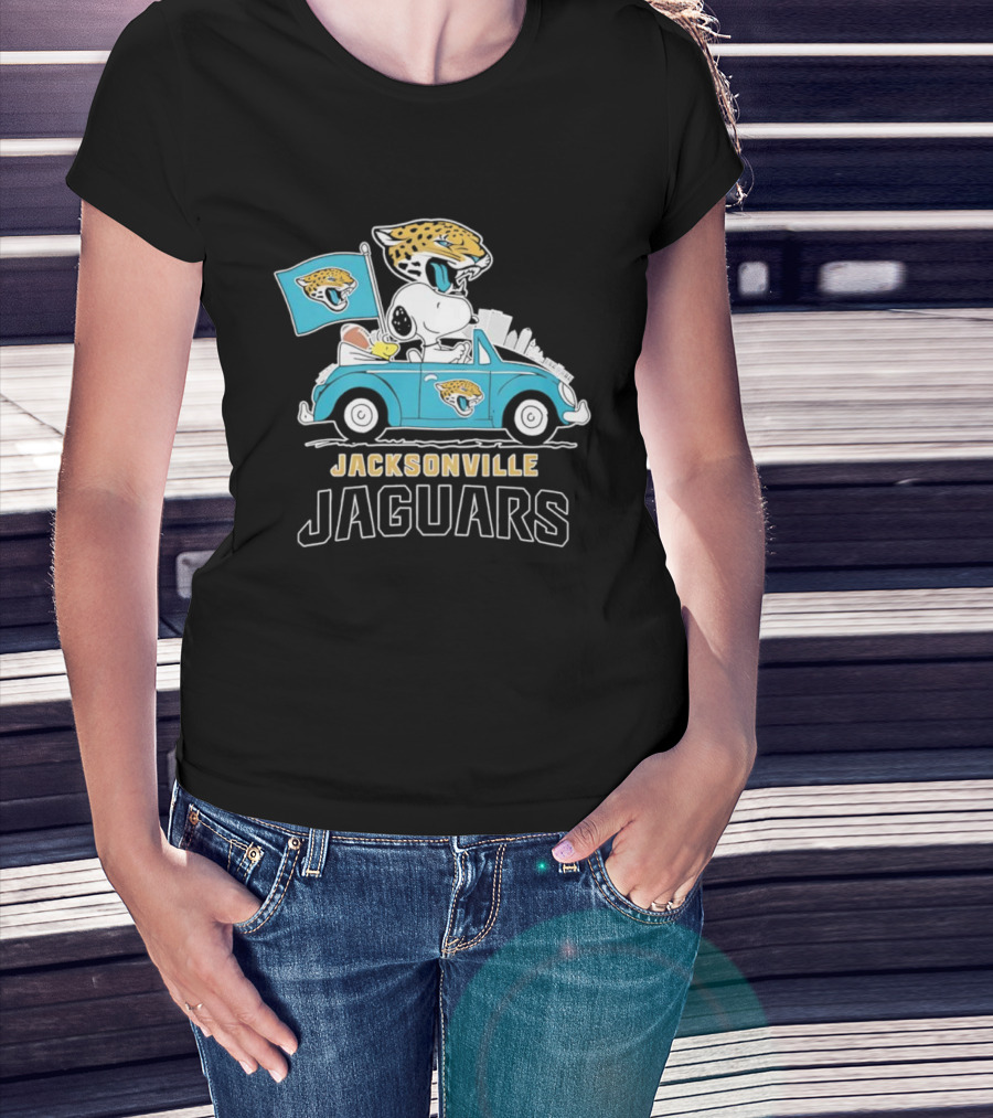 Peanuts Jacksonville Jaguars Snoopy Driving Car With Flag And Football T-Shirt