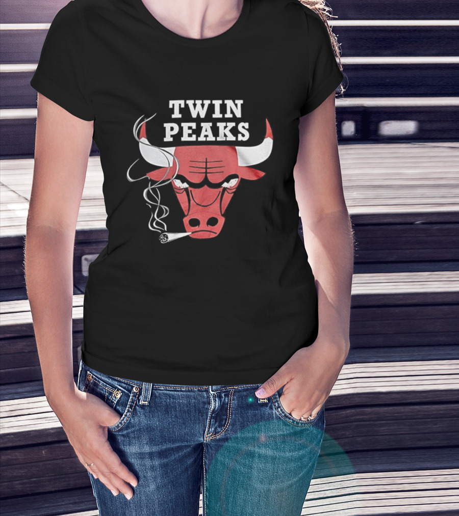 Chicago Bulls Twin Peaks Smoking Bull T-Shirt