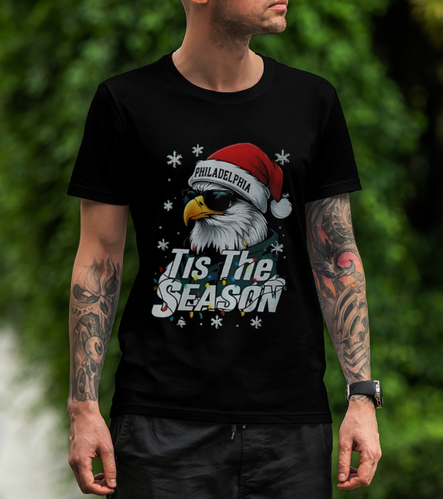 Philadelphia Eagles Tis The Season Eagle Santa Hat NFL Football 2025 T-Shirt