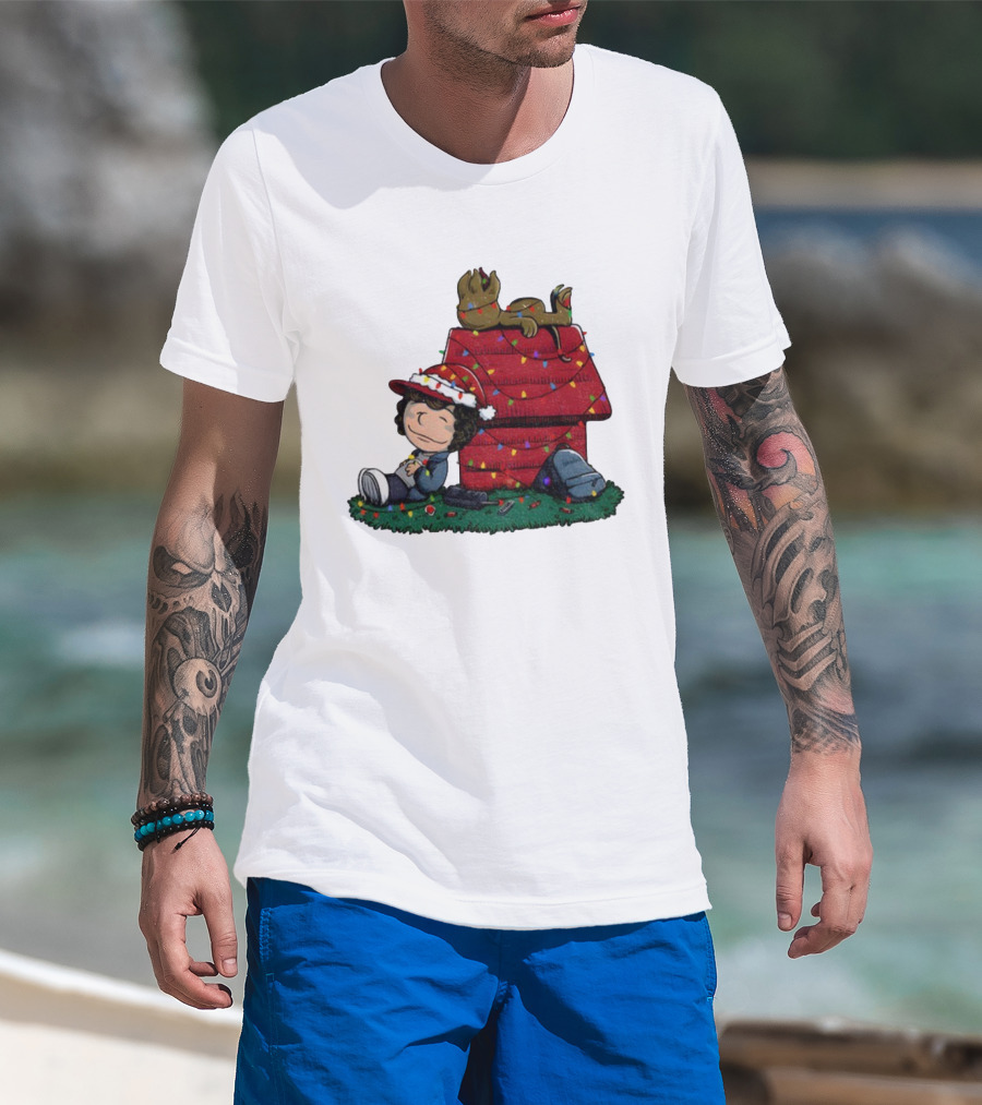 Peanuts Stranger Things Dustin Christmas Snoopy Doghouse Holiday Scene T-Shirt