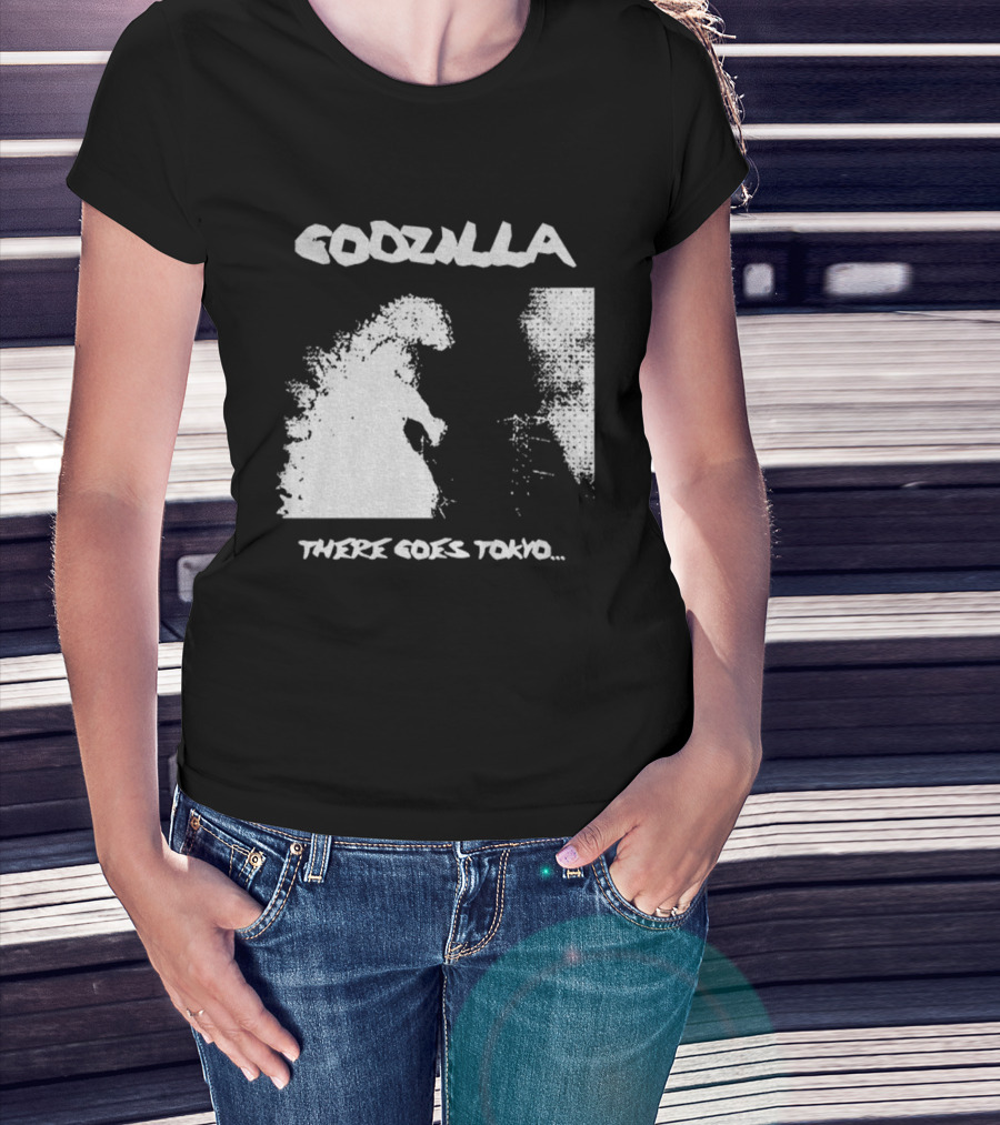 Godzilla There Goes Tokyo Retro Style Vintage Design T-Shirt