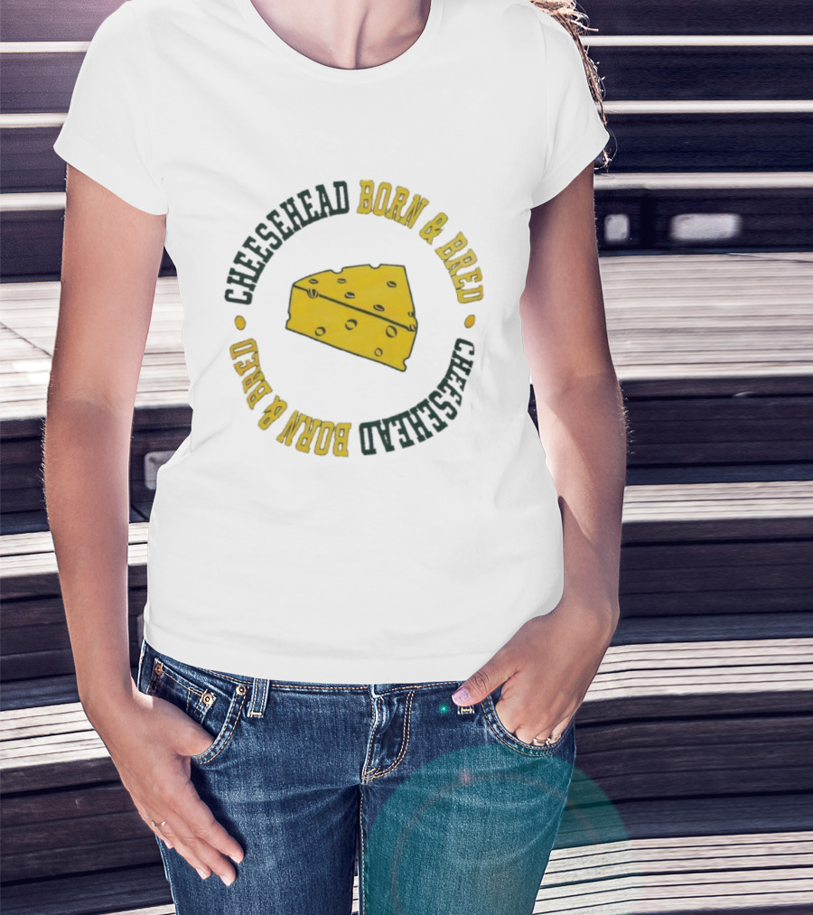Cheesehead Born And Bred Packers Fan Pride Vintage Style T-Shirt