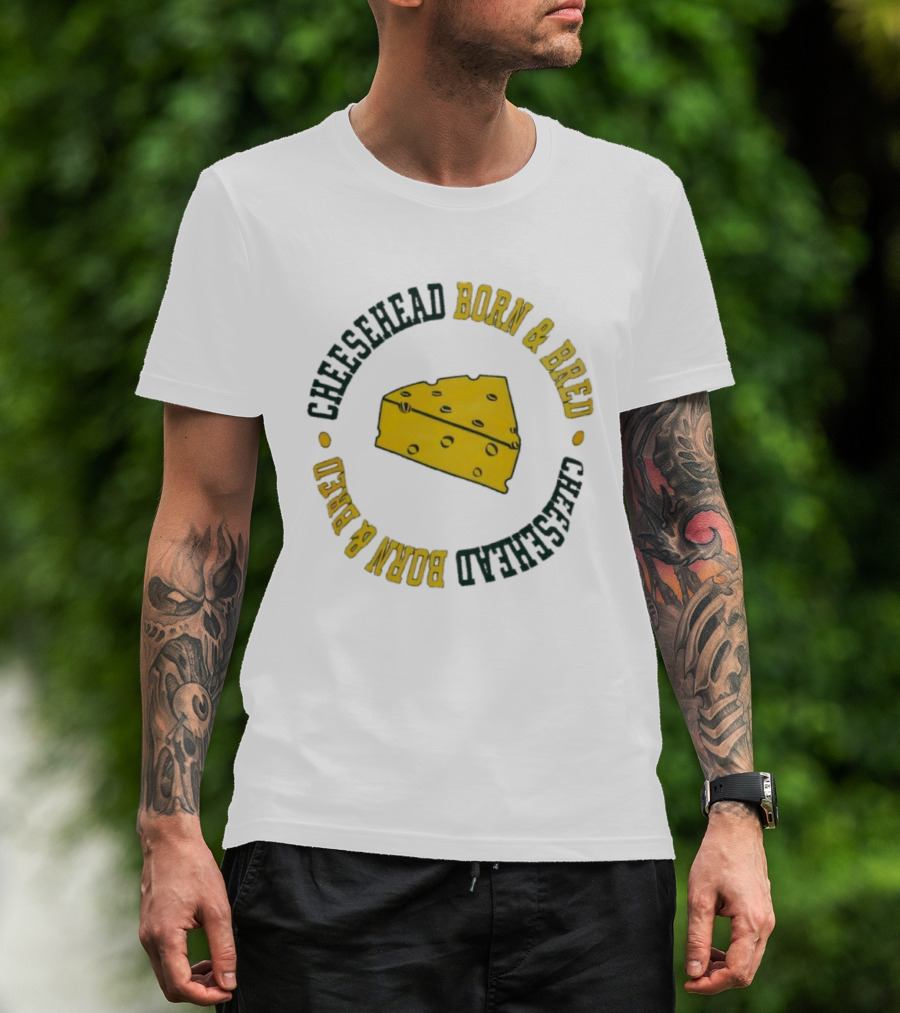 Cheesehead Born And Bred Packers Fan Pride Vintage Style T-Shirt