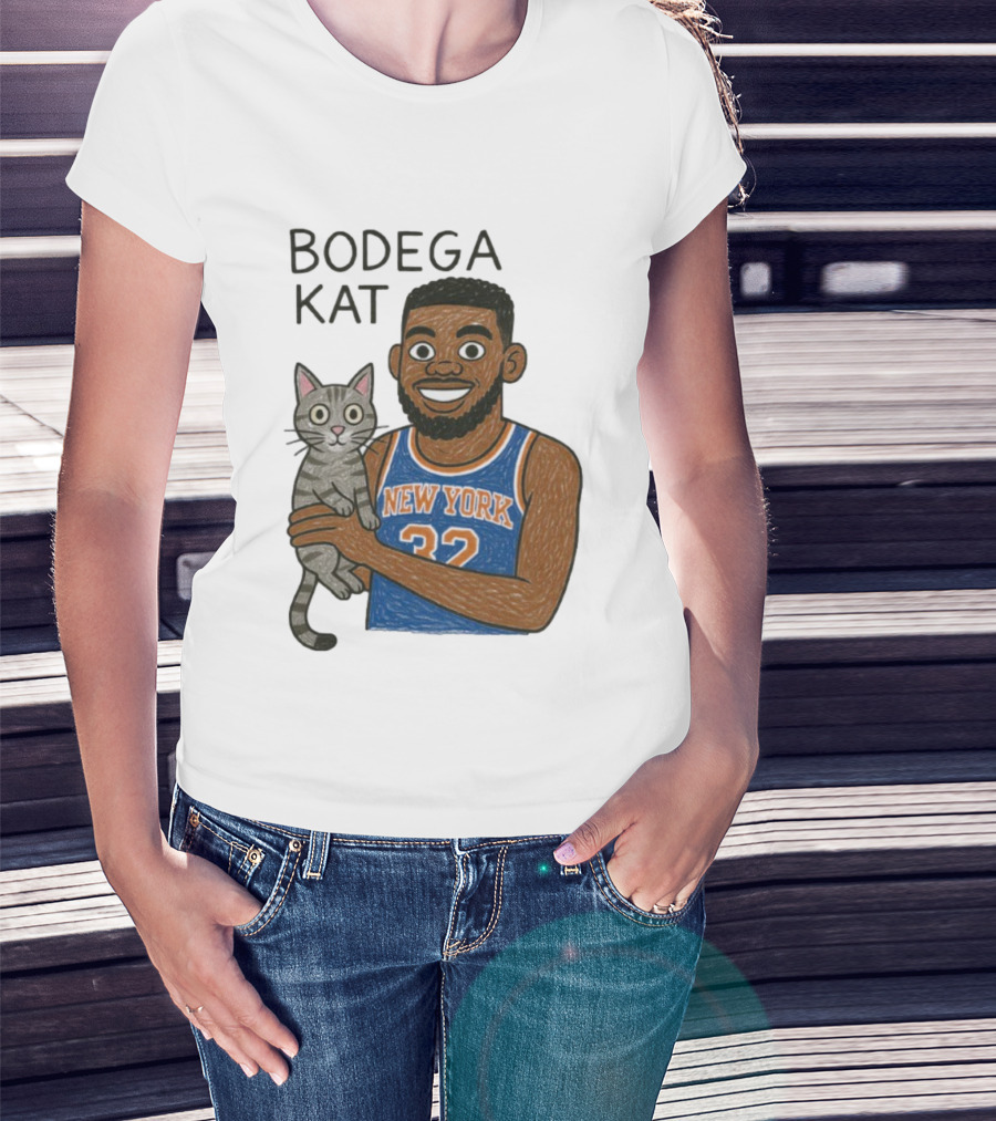 Bodega Kat New York 32 Basketball Fan Art T-Shirt