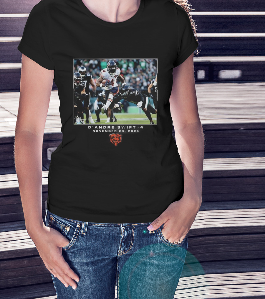D’Andre Swift Number 4 Chicago Bears NFL December 28 2025 Game Moment T-Shirt