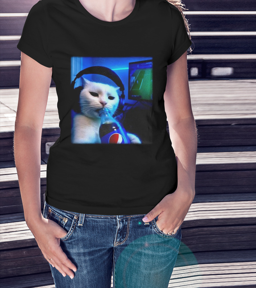 Cat Wearing Headphones Drinking Pepsi Gaming Meme T-Shirt
