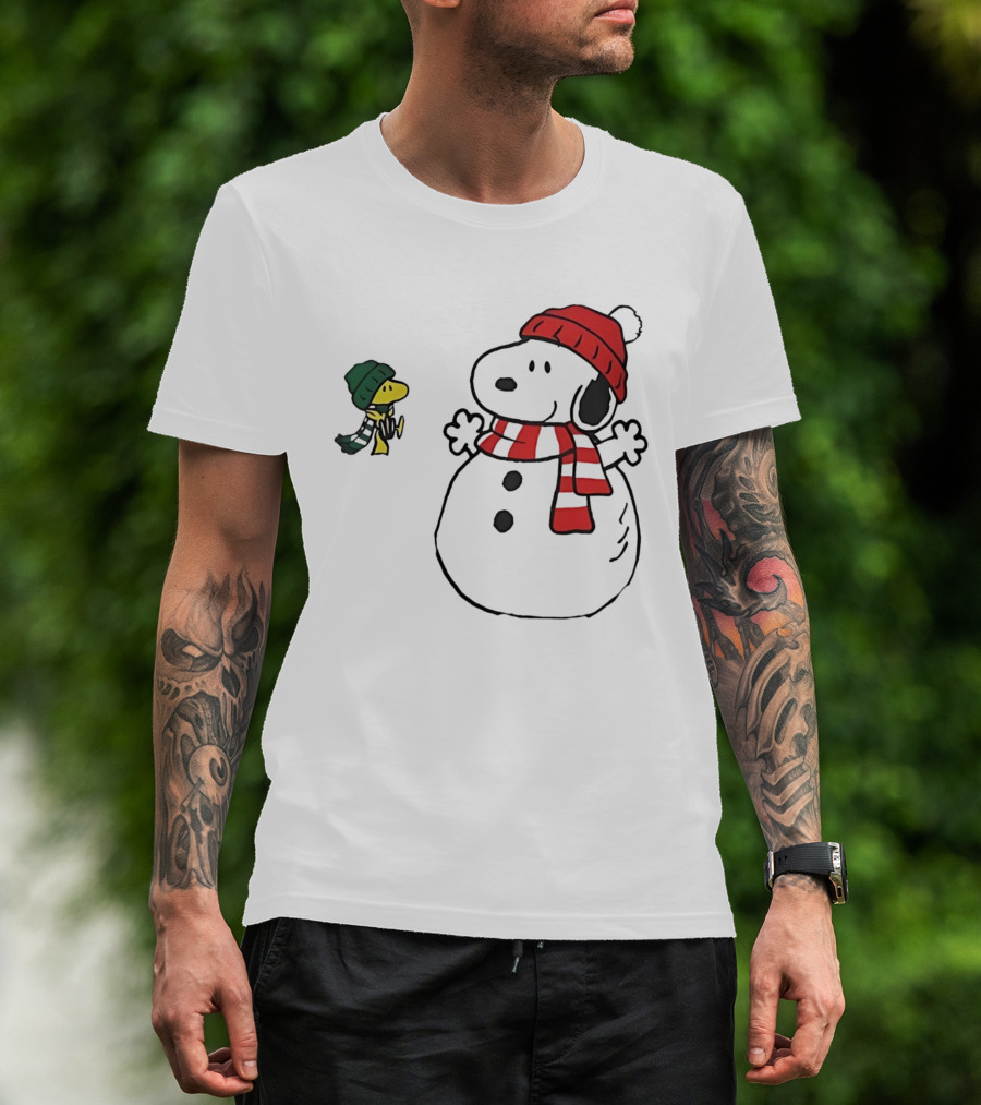 Snoopy And Woodstock Christmas Holiday Snowman Scene T-Shirt