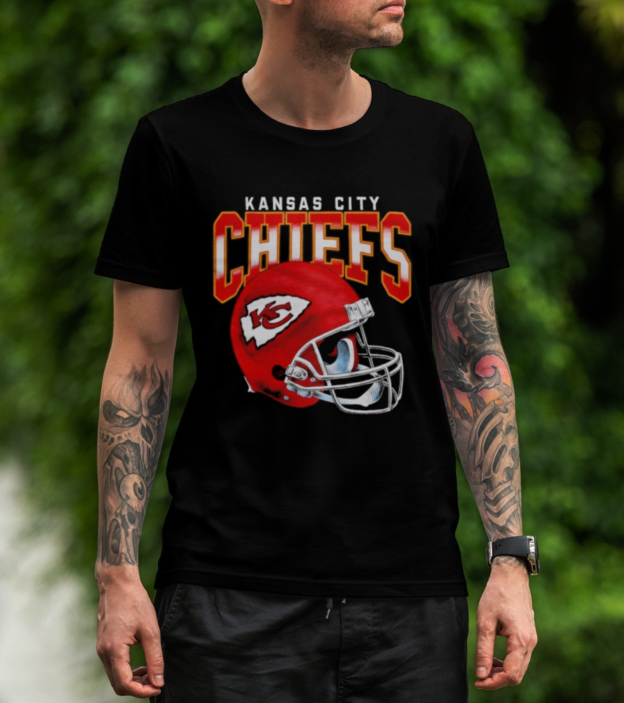 Kansas City Chiefs Red Helmet Gradient Football Icon Chiefs T-Shirt