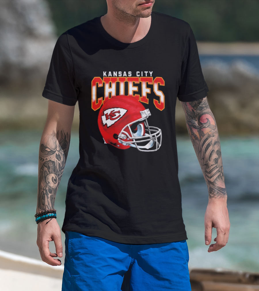Kansas City Chiefs Red Helmet Gradient Football Icon Chiefs T-Shirt