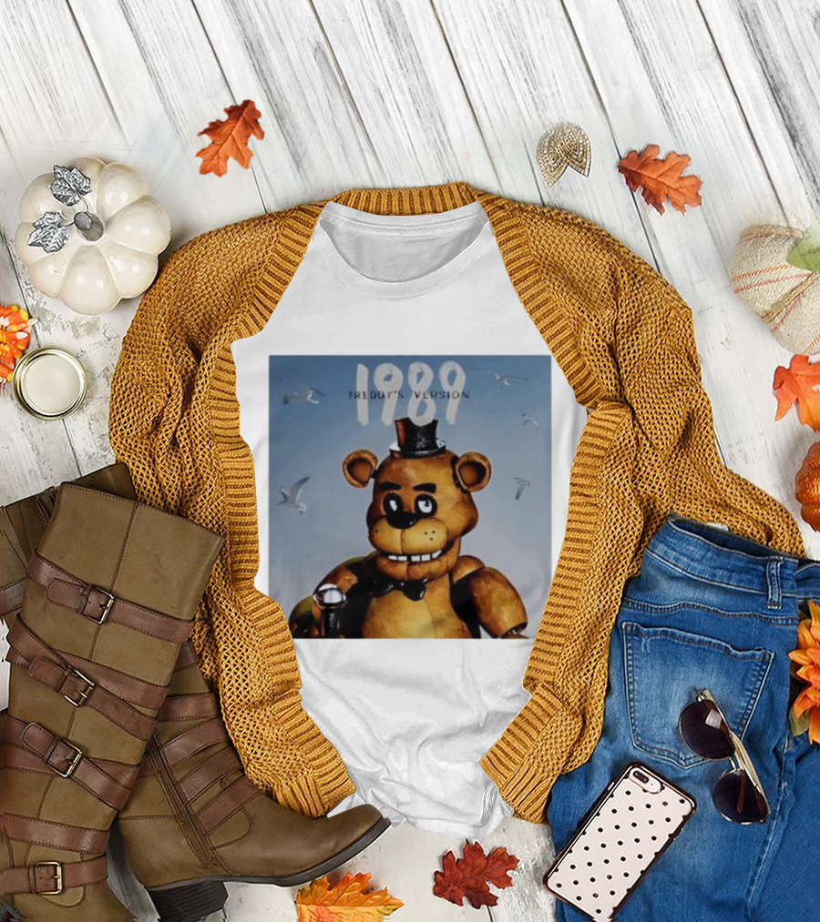 1989 Freddy's Version Bear With Microphone and Seagulls T-Shirt