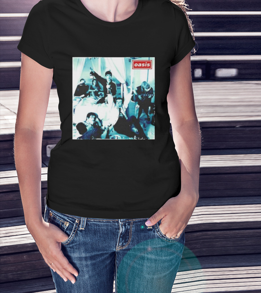 Oasis Cigarettes & Alcohol Vintage Band Photo Iconic Music Style T-Shirt