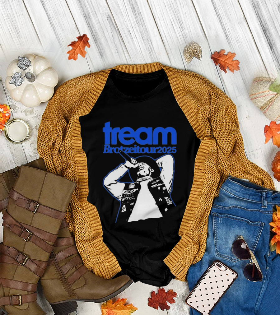 tream BrotzeiTour 2025 Singer Microphone Illustration T-Shirt