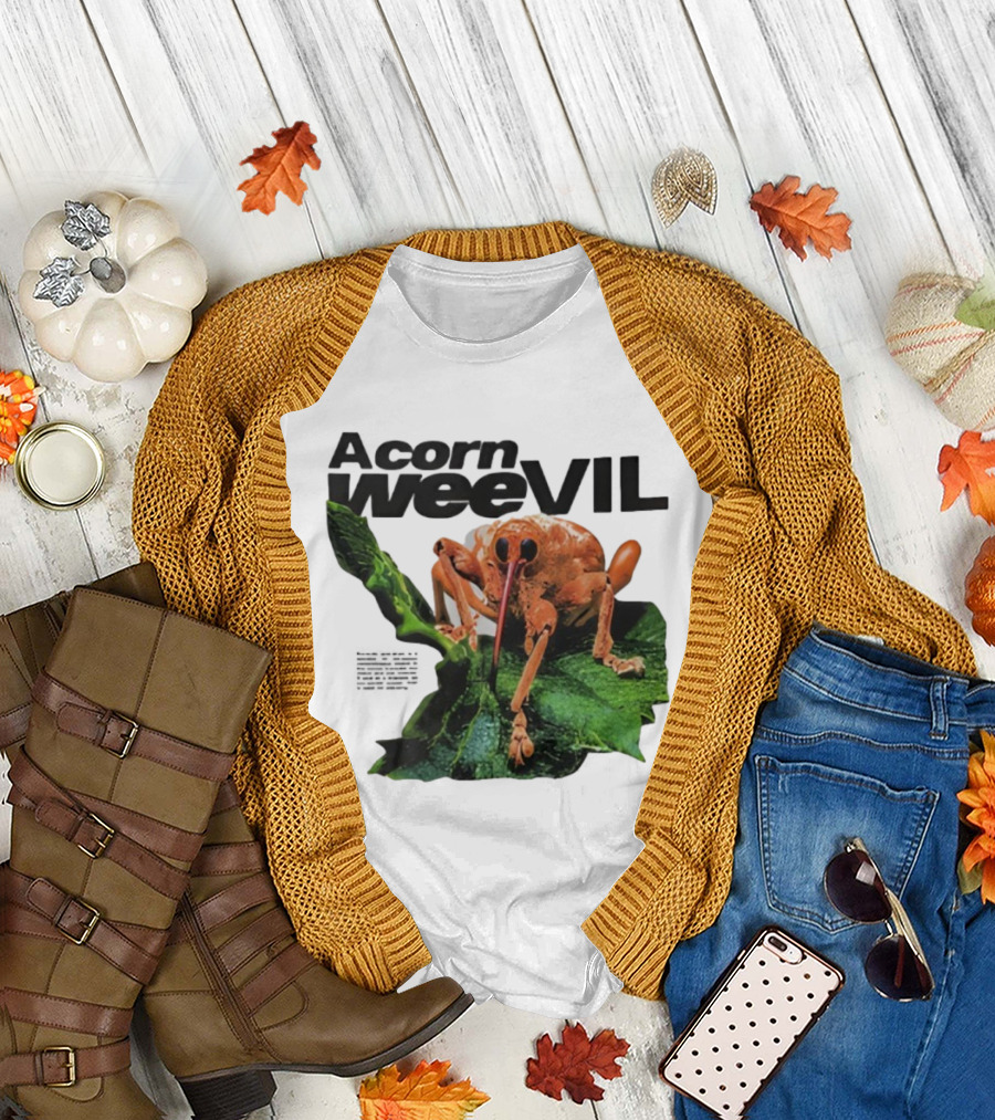 Acorn Weevil on Leaf Close-Up Stare T-Shirt