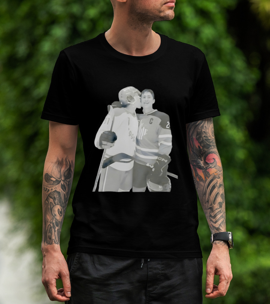 Ilya Rozanov Licks Shane Hollander Face Hockey Romance 81 25 C Ice Embrace T-Shirt