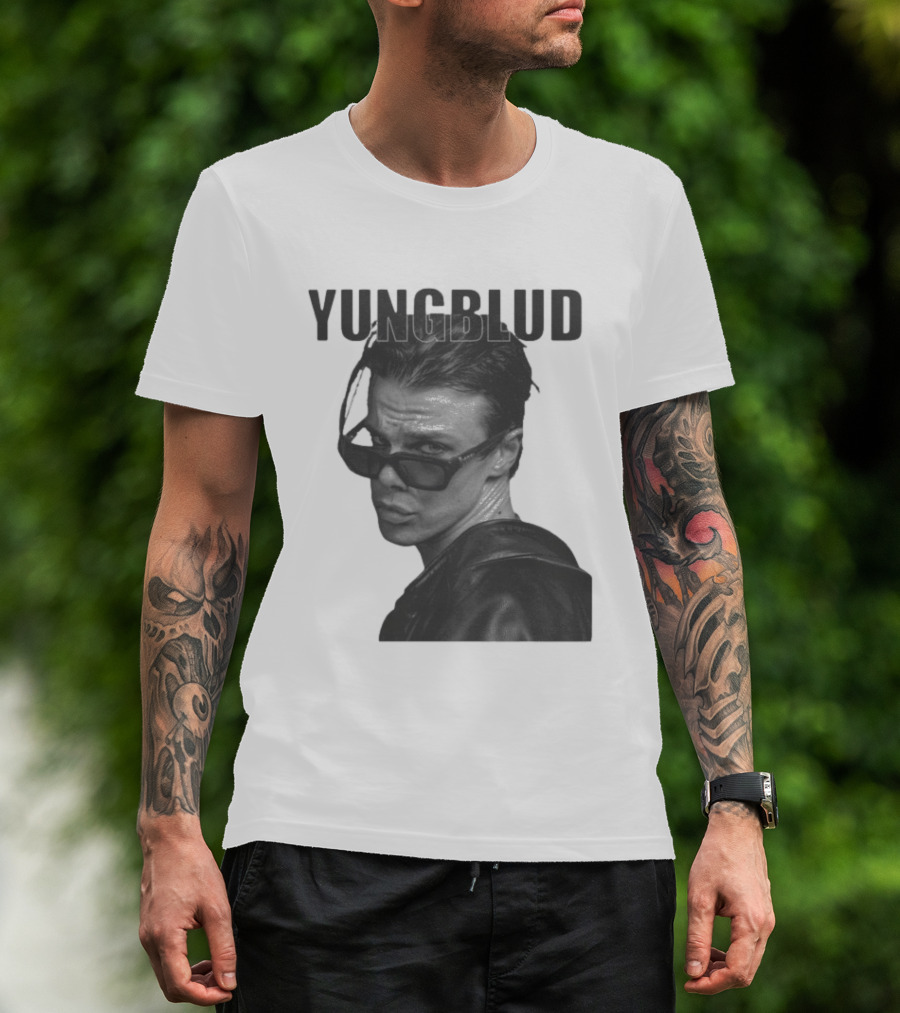 YUNGBLUD Sunglasses Cool Pose T-Shirt