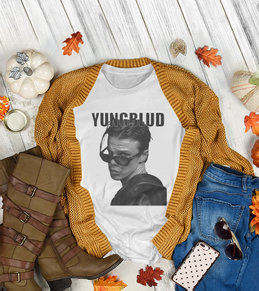 YUNGBLUD Sunglasses Cool Pose T-Shirt