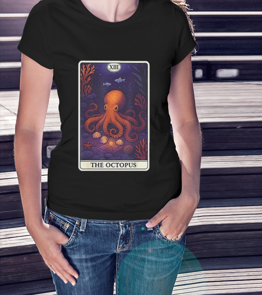 Octopus Tarot Card XIII Ocean Creatures Underwater Scene T-Shirt