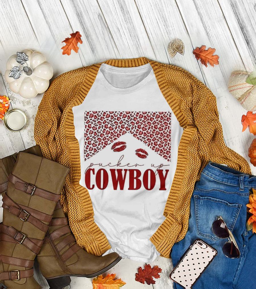 Pucker Up Cowboy Leopard Valentine's Day Lips T-Shirt