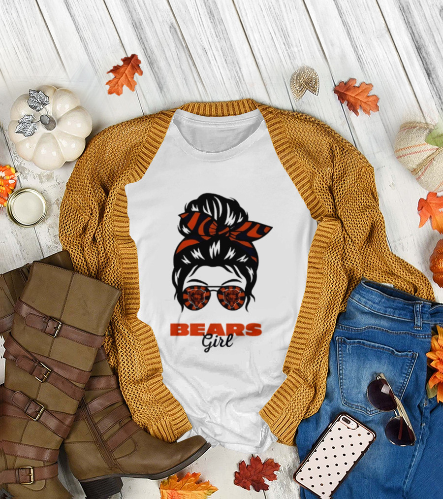 Chicago Bears Girl Messy Bun Glasses Football Fan T-Shirt