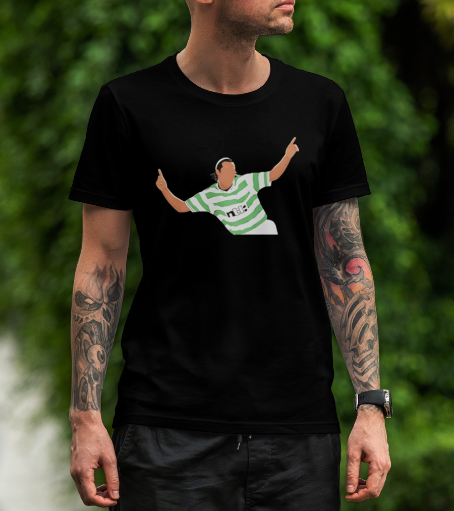 Henrik Larsson Celebrating In Celtic FC Hoops With Ntl Sponsorship T-Shirt