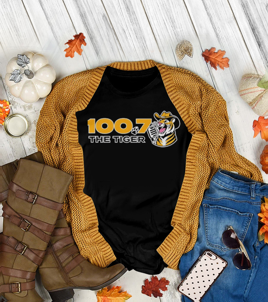 LSU Tigers 100.7 The Tiger Cowboy Hat Microphone T-Shirt