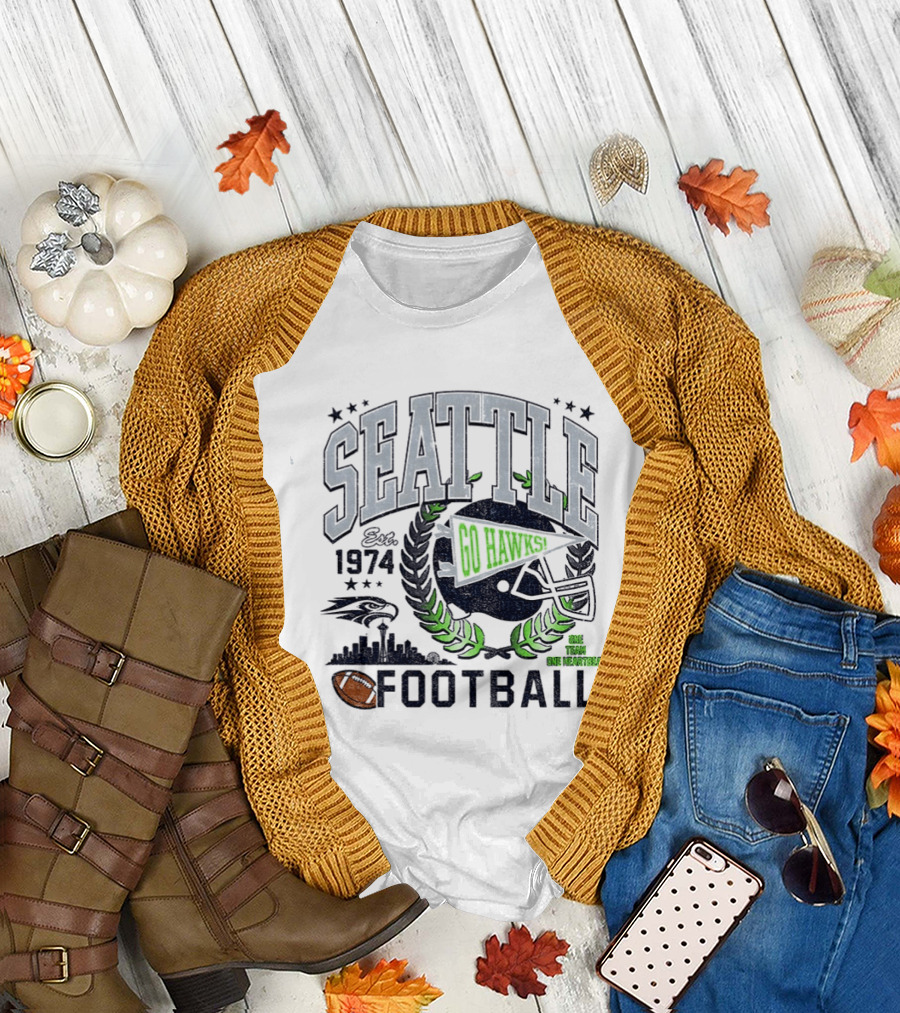 Seattle Football Go Hawks Est 1974 One Team One Heartbeat Helmet Wreath Stars T-Shirt