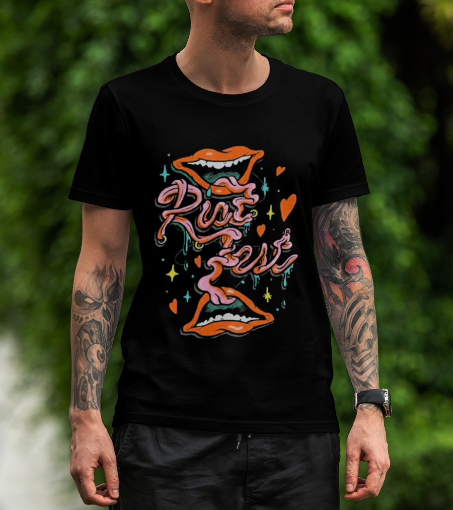 Riot Fest 2026 Valentine's Day Lips And Hearts T-Shirt
