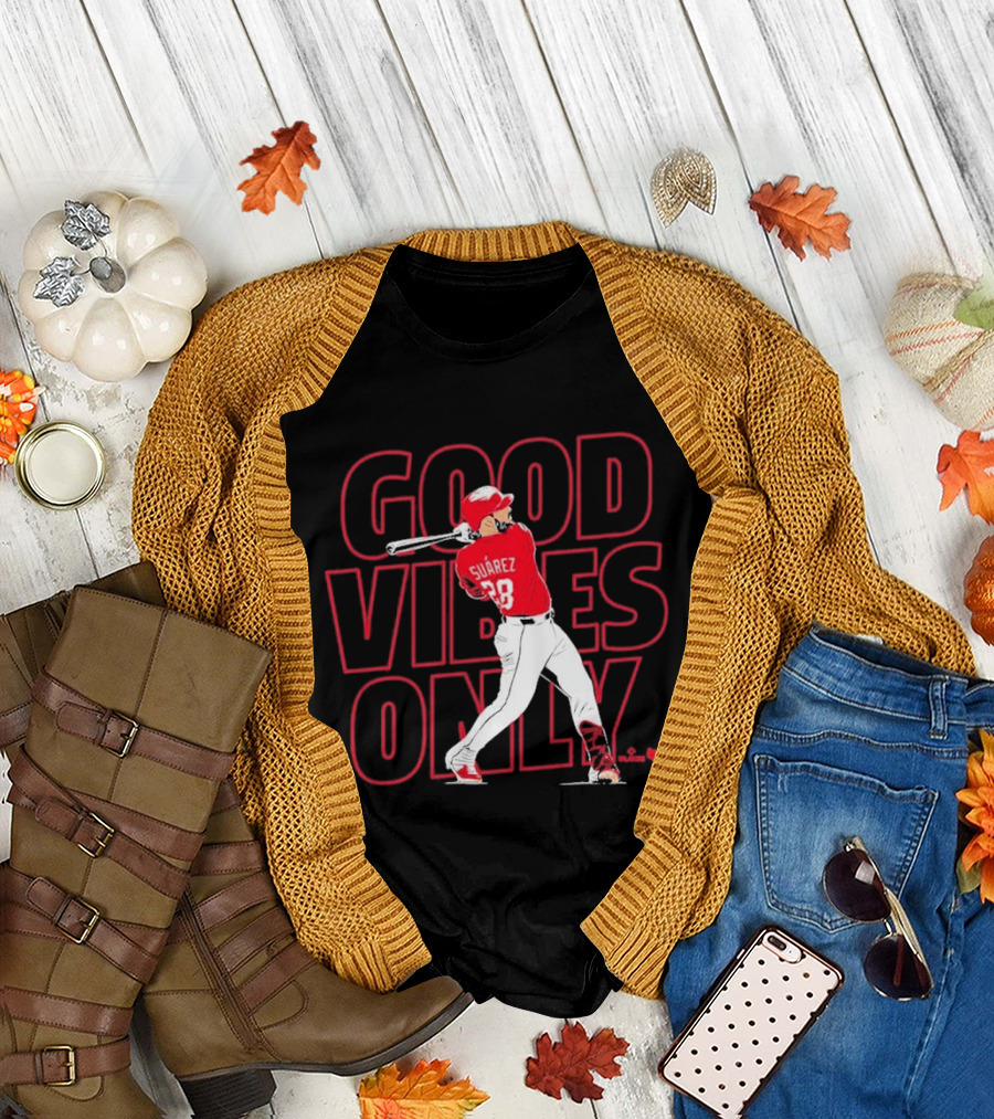 Eugenio Suárez Good Vibes Only Cincinnati Baseball Player Swinging 28 T-Shirt
