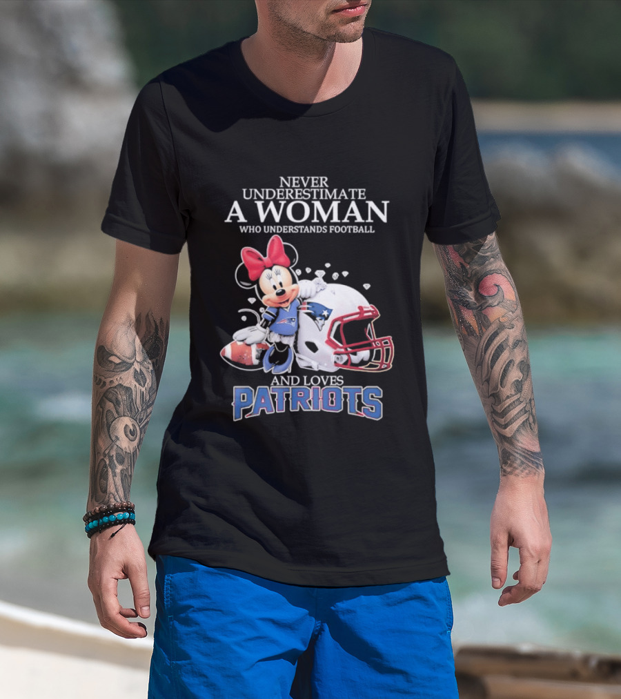 Minnie Mouse Never Underestimate A Woman Who Understands Football And Loves Patriots T-Shirt