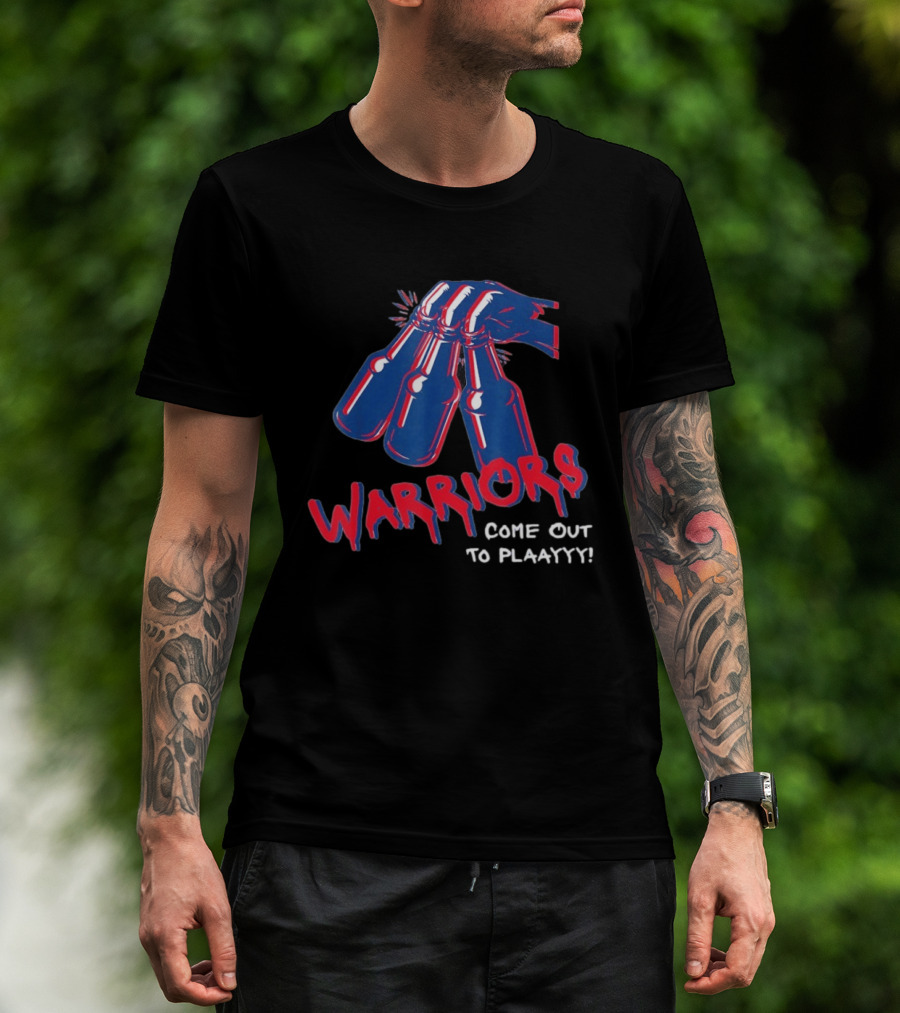 Warriors Come Out To Play New England Patriots Hand Holding Bottles T-Shirt