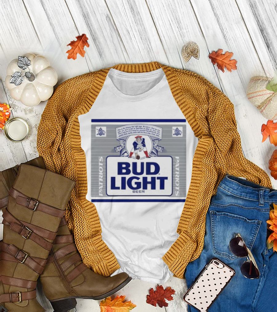 New England Patriots Bud Light Crest Mitchell & Ness Pullover T-Shirt