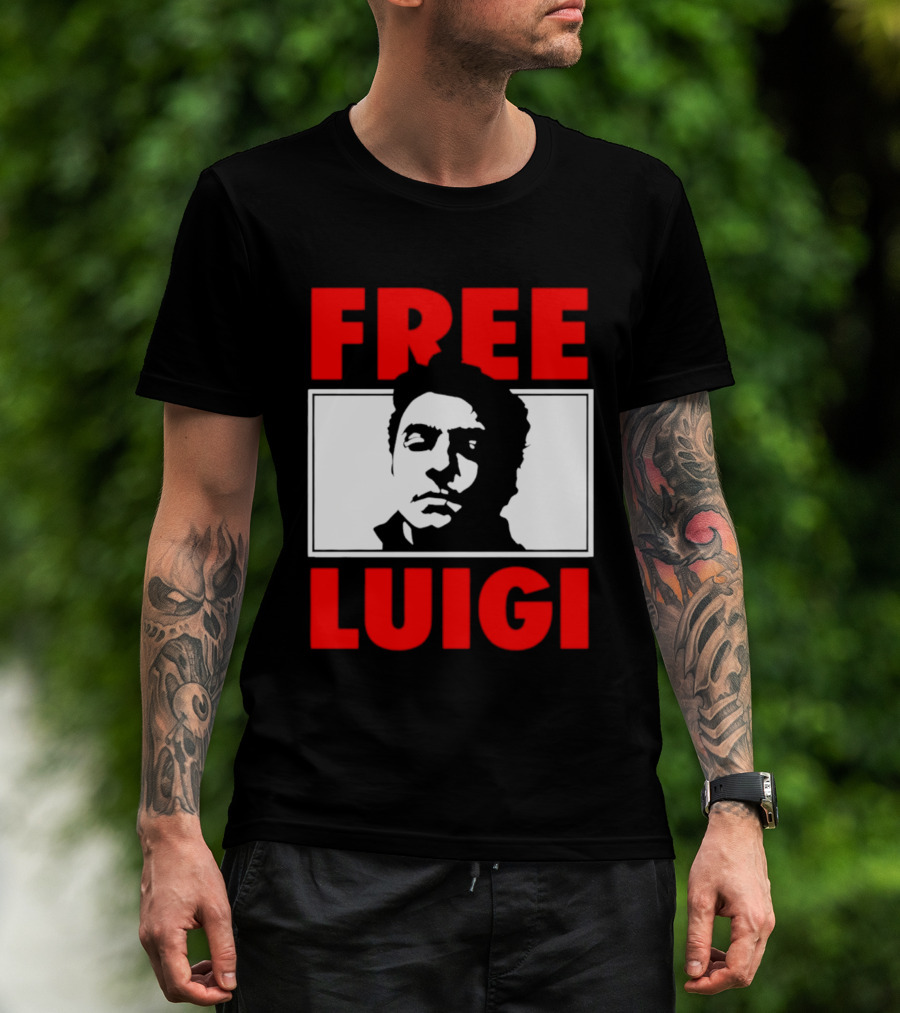 Free Luigi Mangione Shot Face Red T-Shirt