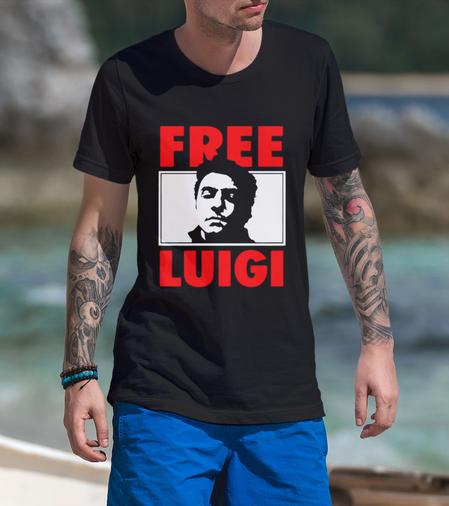Free Luigi Mangione Shot Face Red T-Shirt