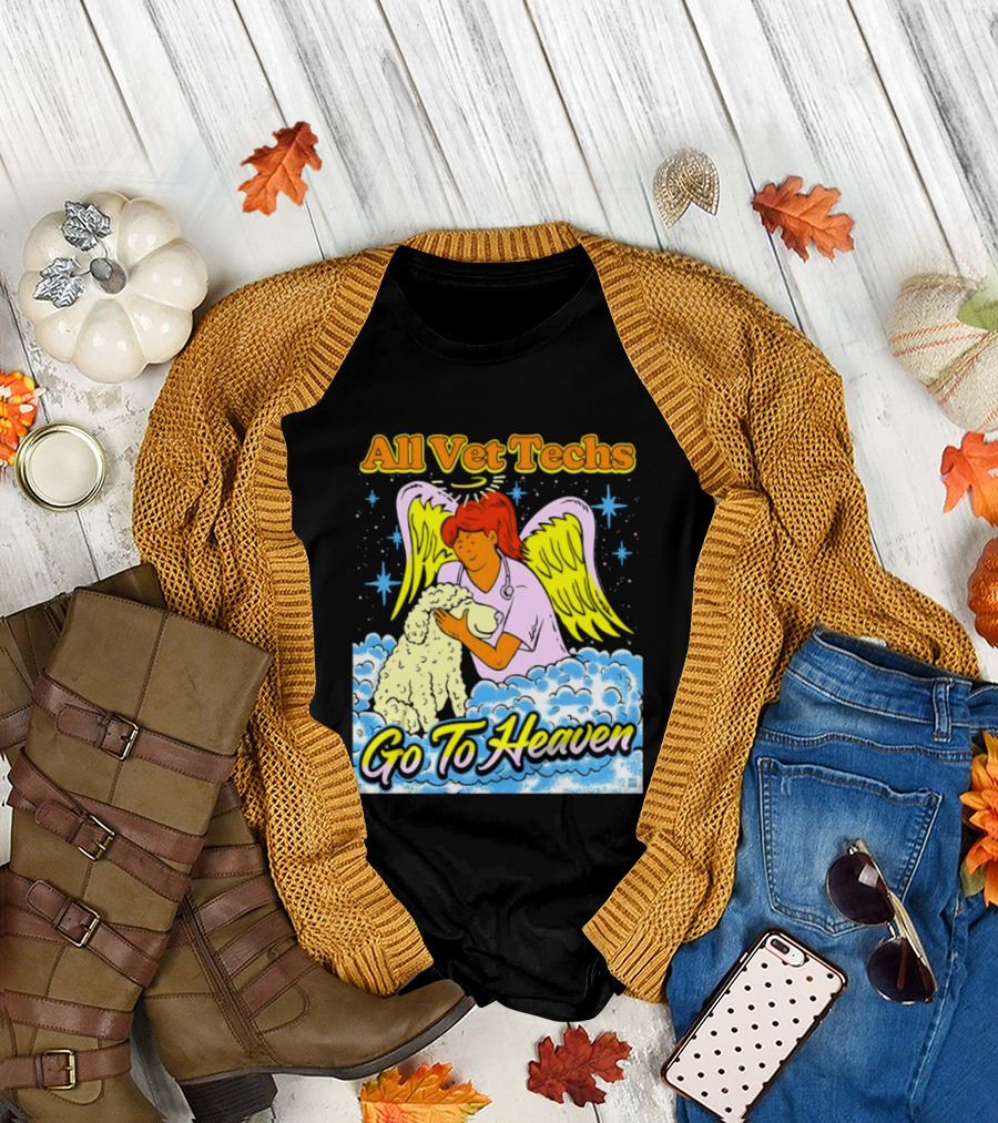 All Vet Techs Go To Heaven Angel Holding Dog Clouds T-Shirt