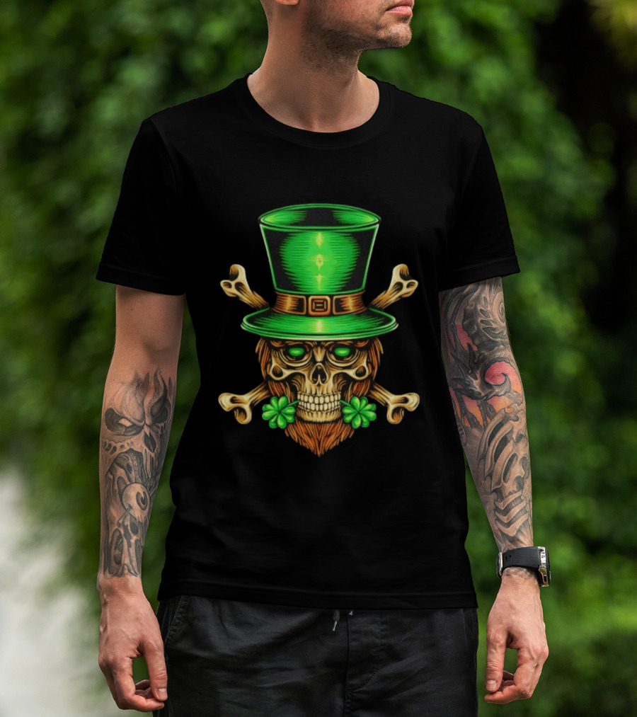 Leprechaun Irish Skull Clover Crossbones Green Top Hat St Patrick's Day T-Shirt