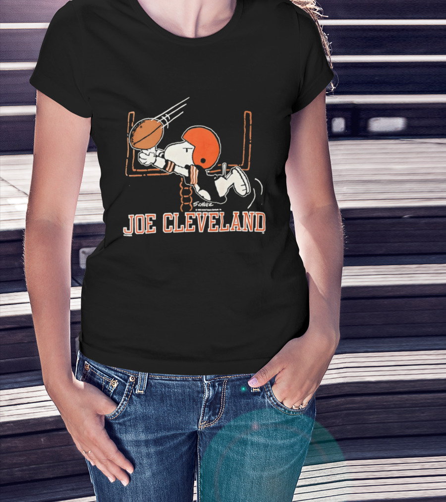 Joe Cleveland Browns Football Peanuts Comic T-Shirt