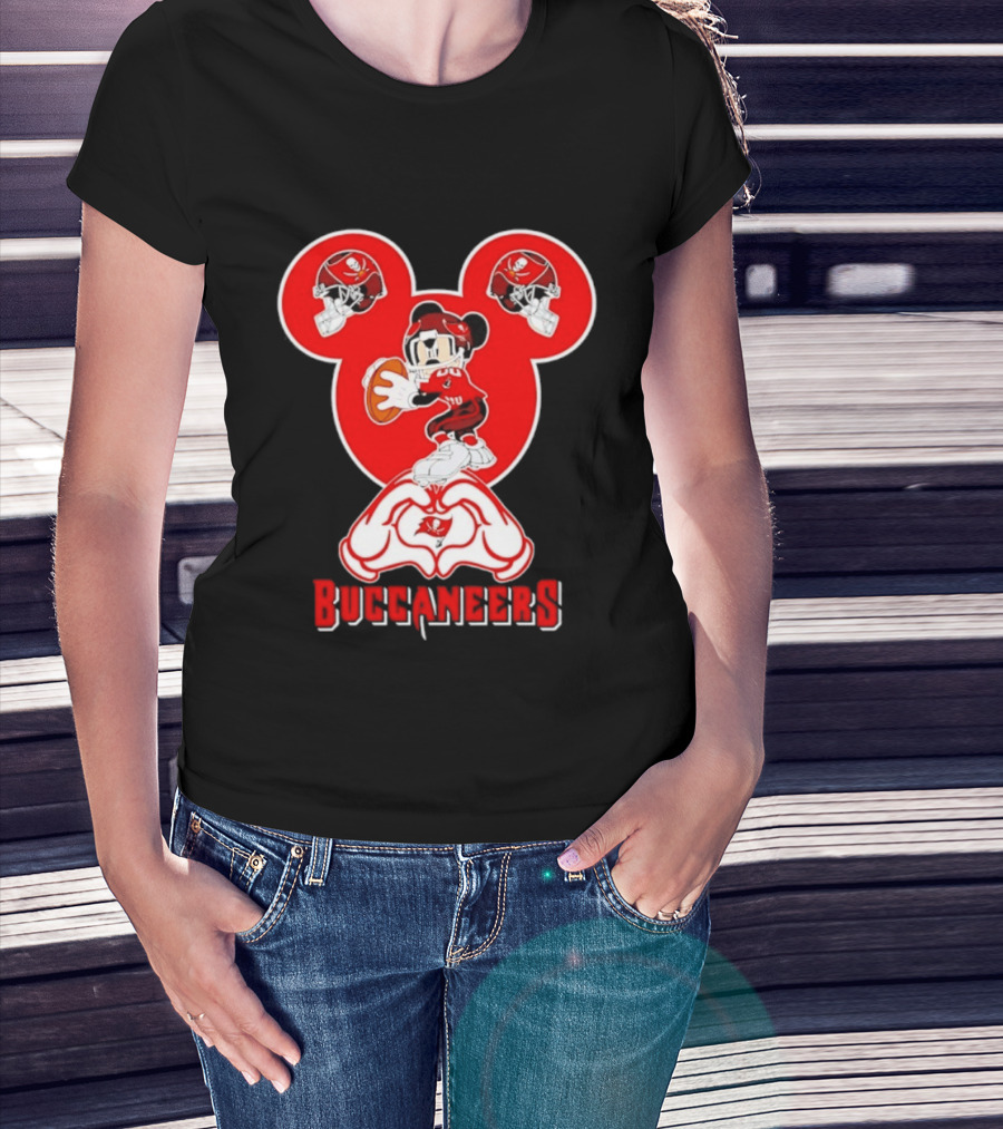 Tampa Bay Buccaneers Mickey Mouse Football Love Heart T-Shirt