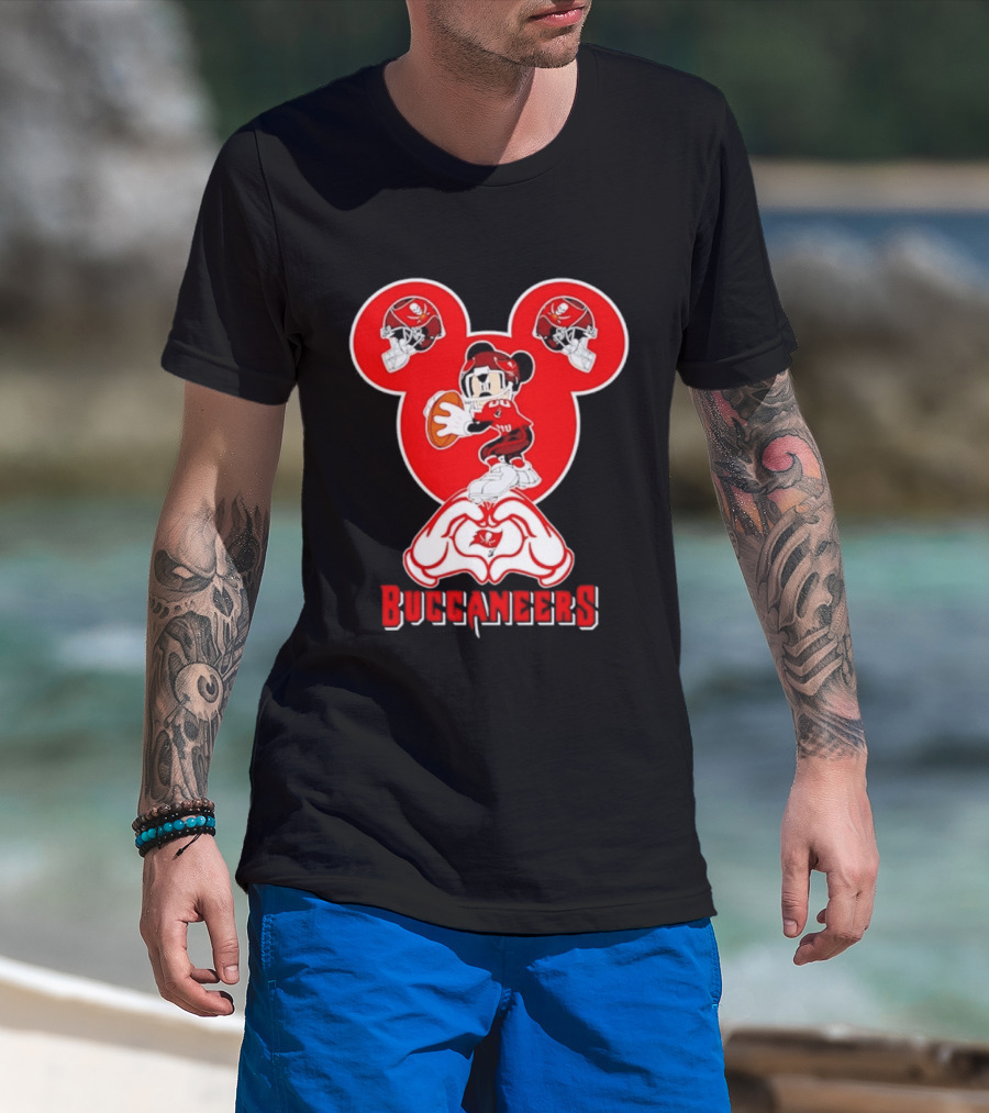 Tampa Bay Buccaneers Mickey Mouse Football Love Heart T-Shirt