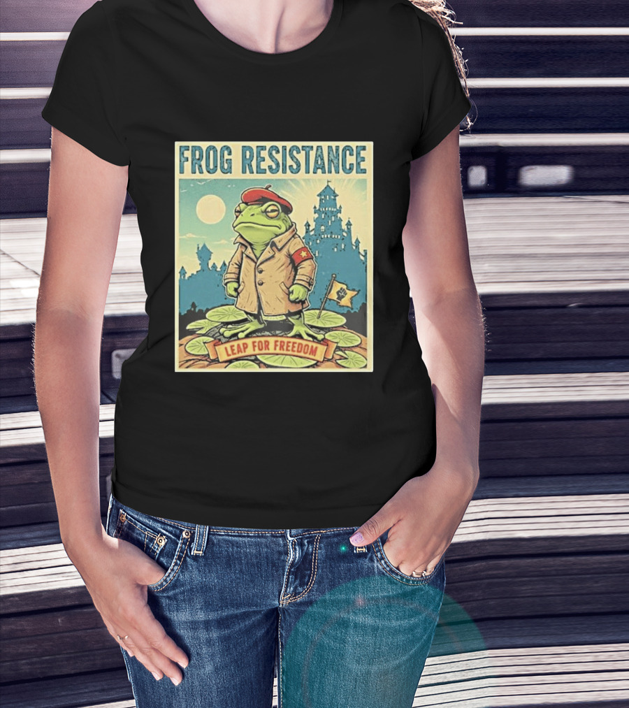 Classic Frog Resistance Leap For Freedom Castle Beret Moonlight Lily Pads T-Shirt