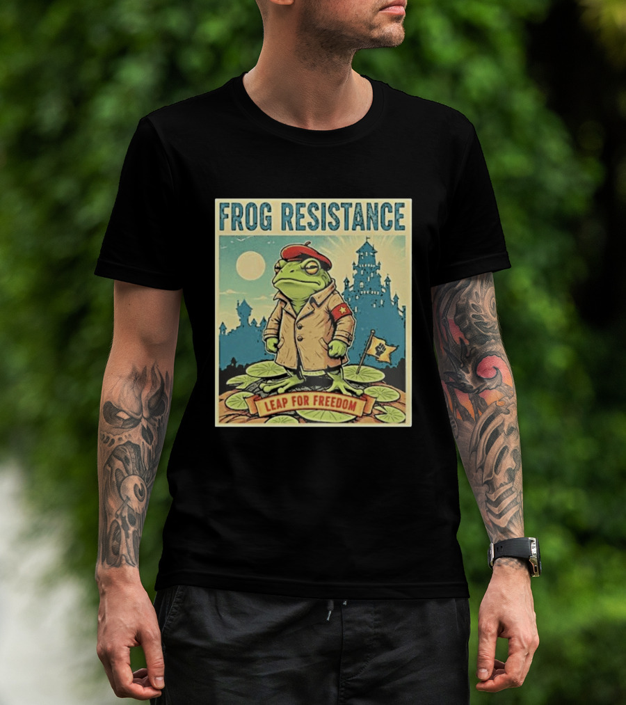 Classic Frog Resistance Leap For Freedom Castle Beret Moonlight Lily Pads T-Shirt