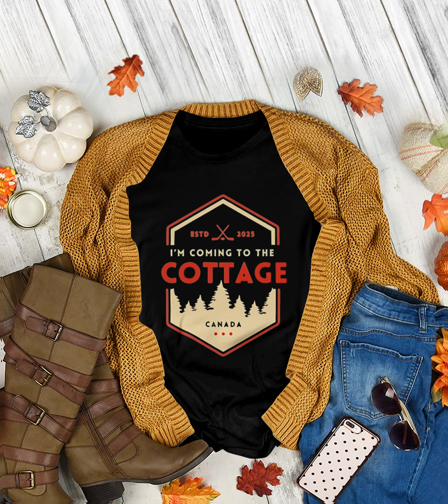 I'm Coming to the Cottage ESTD 2025 Canada Hockey T-Shirt