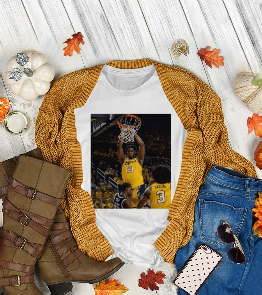 Morez Johnson Jr. Dunk Michigan vs Carr Cadeau Basketball Moment T-Shirt
